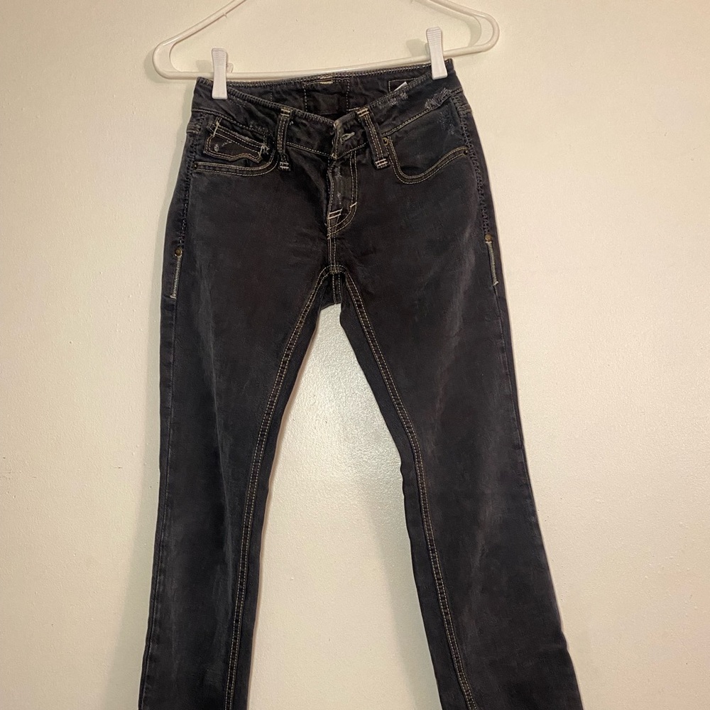 Y2k / 2000s low waisted jeans with gold sowing back pocket